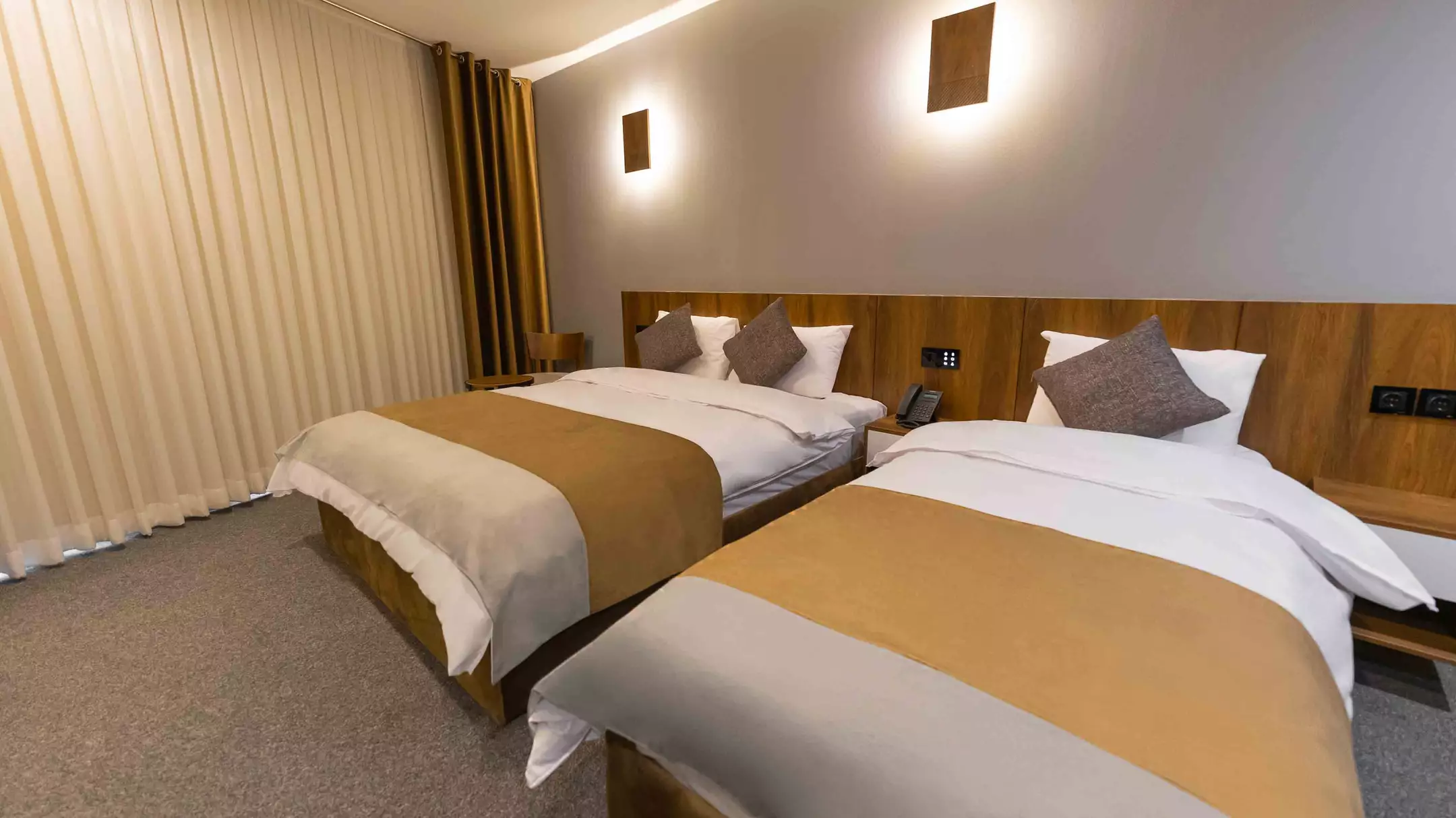 Alibaba https://cdn.alibaba.ir/ostorage/hotel-accommodation-images/67029490f6ad7f9b8fab07a9_eaf05145-7a6e-4c6e-a255-28ee0885485e_Radis (35).webp